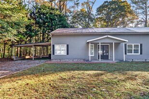 14895 Freemanville Rd in Alpharetta, GA - Building Photo