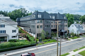 26 Lane Ave in West Caldwell, NJ - Foto de edificio - Building Photo