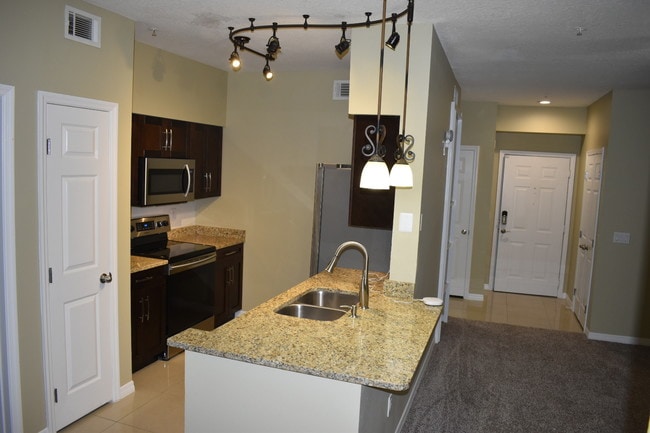 1810 E Palm Ave, Unit 7205 in Tampa, FL - Foto de edificio - Building Photo