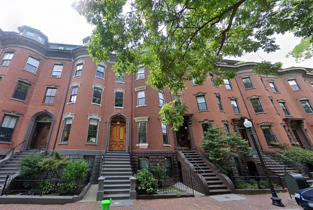 25 Worcester Sq in Boston, MA - Building Photo