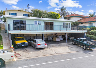 239 Avenida Pelayo in San Clemente, CA - Building Photo - Building Photo