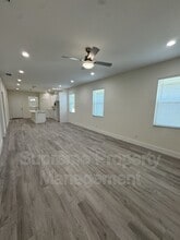7006 Madison Ave in Tampa, FL - Building Photo - Building Photo