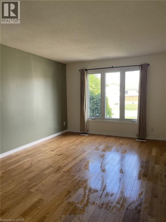 61 Tunis St in St Catharines, ON - Building Photo - Building Photo