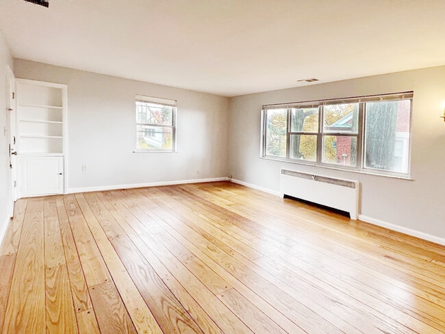 2822 Victoria Ave, Unit 3 in Cincinnati, OH - Building Photo - Building Photo