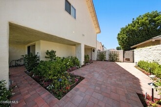 3825 Charthouse Cir in Westlake Village, CA - Building Photo - Building Photo