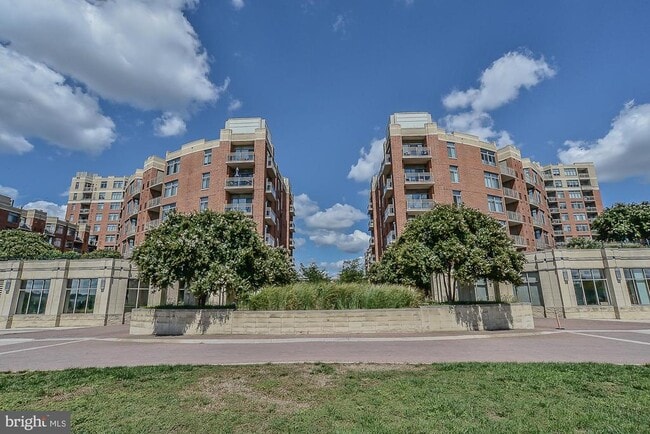 3600 S Glebe Rd