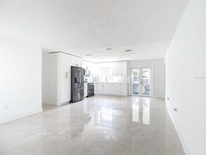 201 Valencia Dr in Auburndale, FL - Building Photo - Building Photo