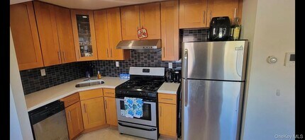 64-73-73 Austin St in Queens, NY - Building Photo - Building Photo