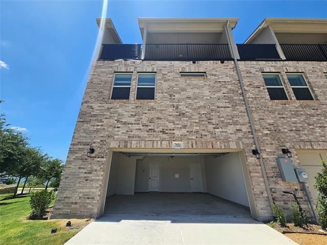 7933 Sunset Blvd in Rowlett, TX - Building Photo