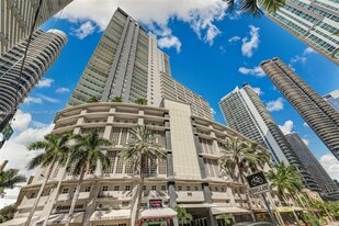 1250 S Miami Ave, Unit Apt 1010 in Miami, FL - Building Photo