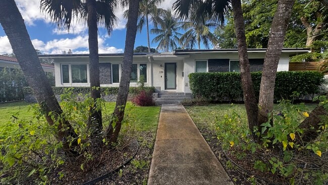 139 NE 96th St in Miami Shores, FL - Building Photo - Building Photo