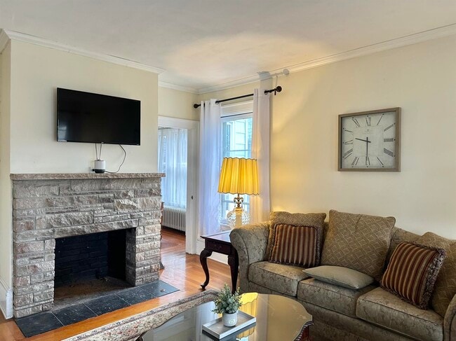 72 Pawling Ave in Troy, NY - Building Photo - Building Photo