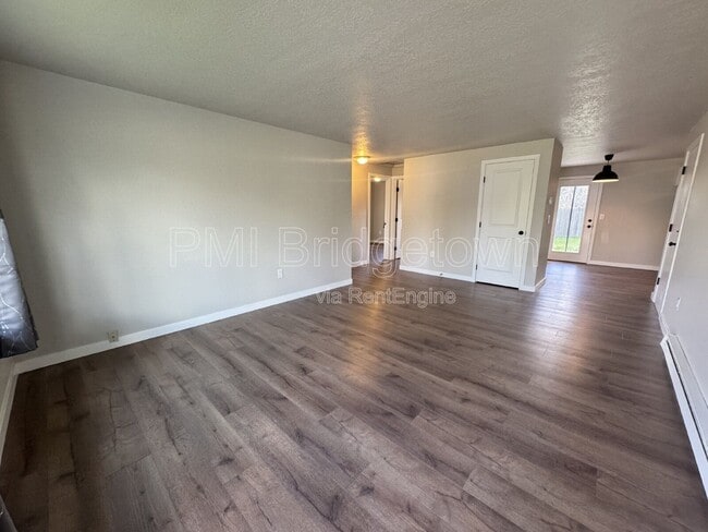 4081 N Attu St in Portland, OR - Building Photo - Building Photo