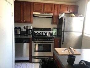 87 Sheridan St in Boston, MA - Foto de edificio - Building Photo