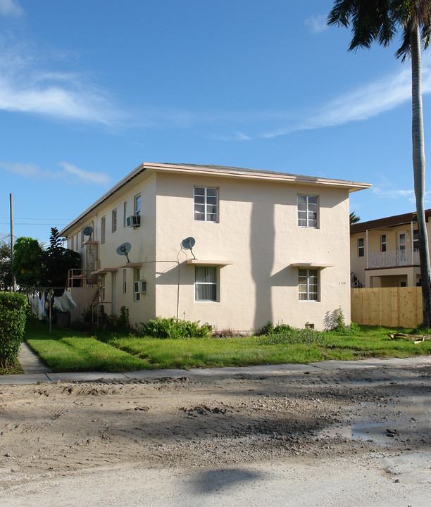 1779 Marseille Dr in Miami Beach, FL - Building Photo