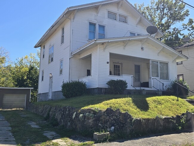 property at 409 Stowers St
