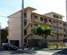 910 Birch St in Honolulu, HI - Building Photo - Building Photo