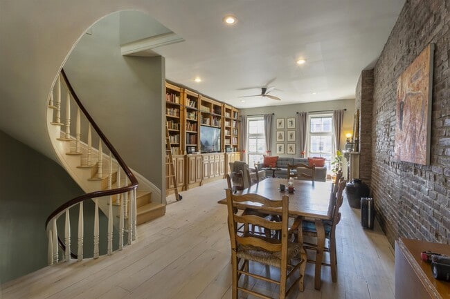 154 Sussex St in Jersey City, NJ - Building Photo - Building Photo