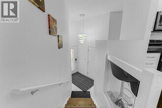 11874 Boulder Crescent in Windsor, ON - Building Photo - Building Photo