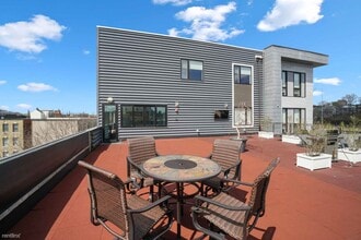 35 S Huntington Ave-Unit -Unit 308 in Boston, MA - Building Photo - Building Photo