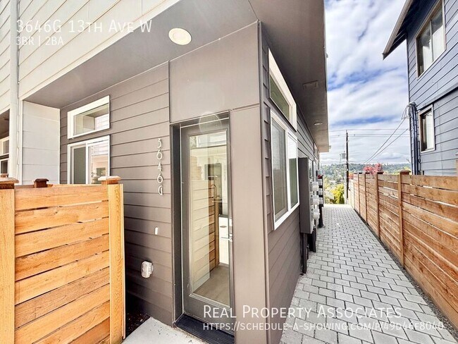 3646 13th Ave W in Seattle, WA - Building Photo - Building Photo