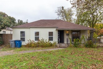 5839 E Mockingbird Ln in Dallas, TX - Building Photo - Building Photo