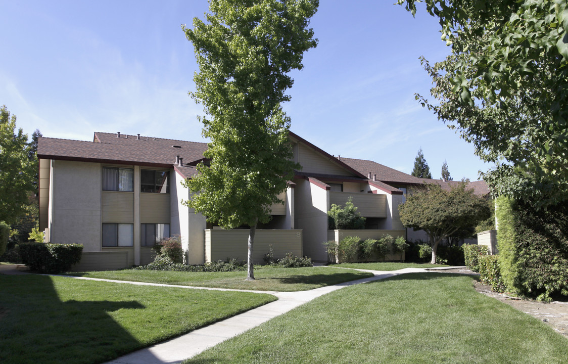 Muir Park Condos in Martinez, CA - Building Photo