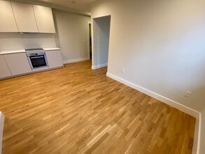 140 Highland Ave, Unit 3 in Somerville, MA - Building Photo - Building Photo