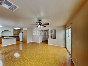 7300 Vinca Rd in Las Vegas, NV - Building Photo - Building Photo