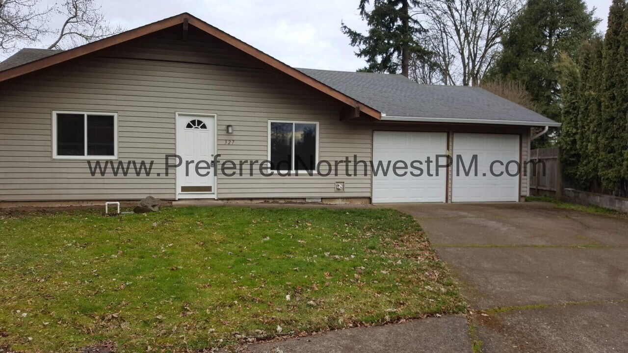 327 Wickham Ct in Eugene, OR - Building Photo