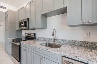 3108 N Jefferson St-Unit -204 in Tampa, FL - Building Photo - Building Photo