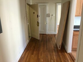 1810 Commonwealth Ave, Unit 34 in Boston, MA - Foto de edificio - Building Photo