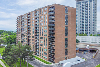 Almore Park Tower in Brampton, ON - Building Photo - Building Photo