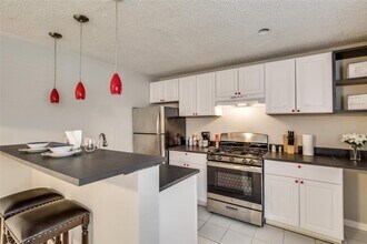 4202 Stanford St-Unit -04 in Houston, TX - Building Photo - Building Photo