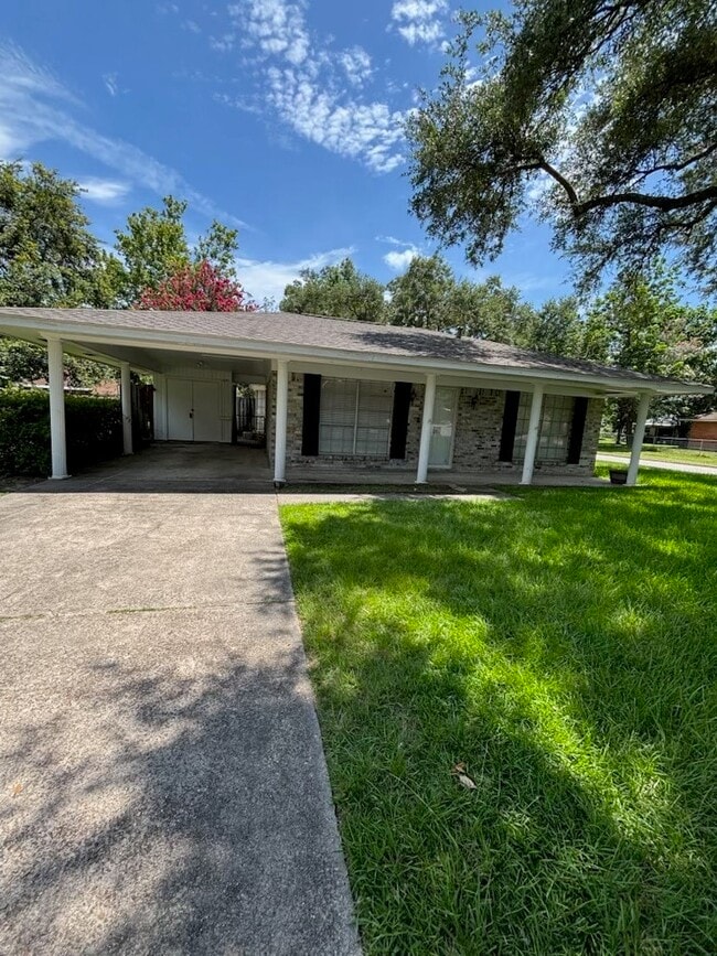 property at 2002 Maple St