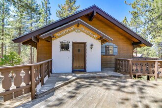 1286 Timber Ln in South Lake Tahoe, CA - Building Photo - Building Photo