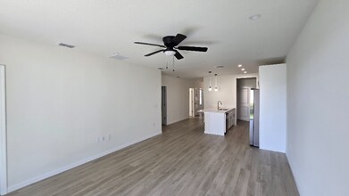2535 Slim Haywood Ave in Tavares, FL - Building Photo - Building Photo