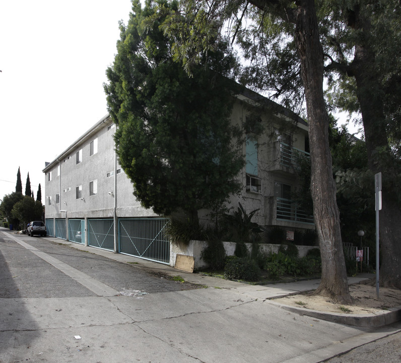 14116 Tiara St in Van Nuys, CA - Foto de edificio