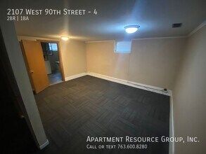 2107 W 90th St in Bloomington, MN - Building Photo - Building Photo