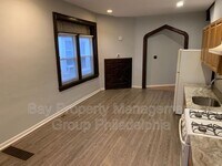 5104 Wayne Ave photo'