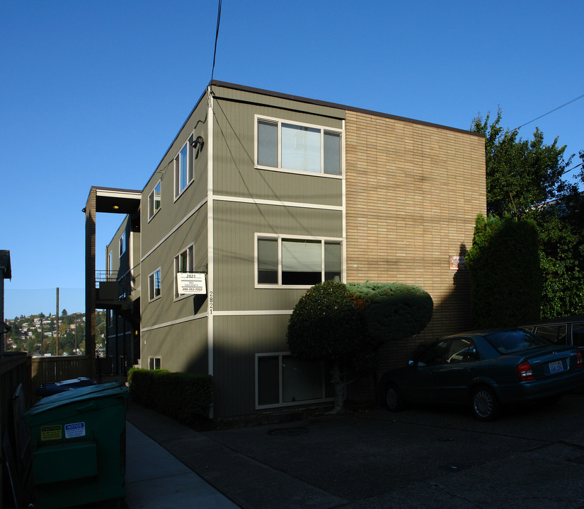 2821 14th Ave W in Seattle, WA - Building Photo