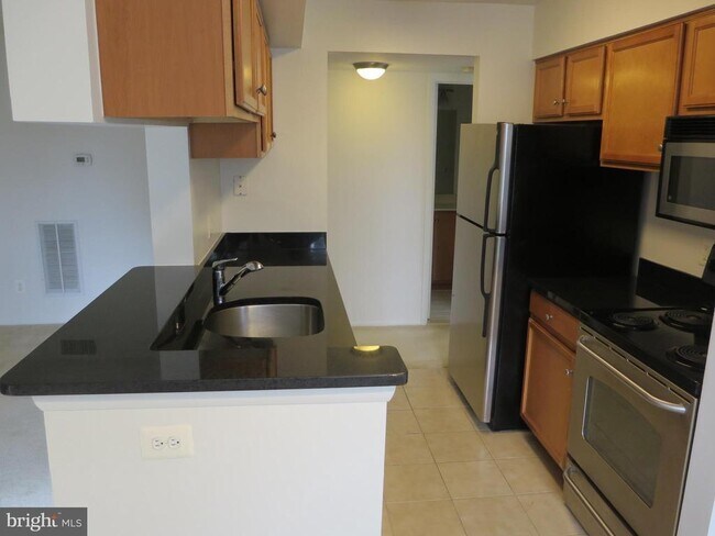 1712 Abercromby Ct in Reston, VA - Building Photo - Building Photo