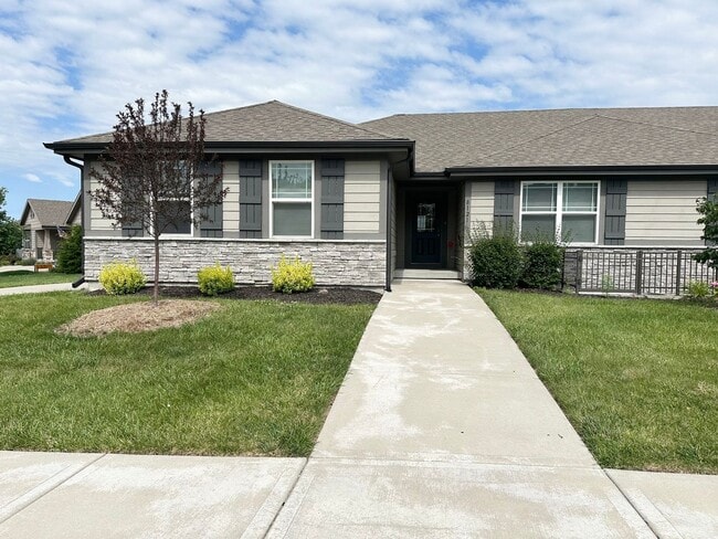 property at 8121 SE 6th St