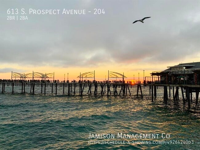 613 S Prospect Ave in Redondo Beach, CA - Building Photo - Building Photo