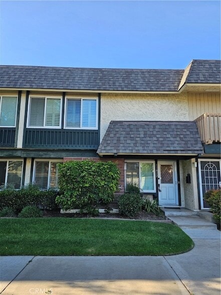property at 11812 Amethyst Ct