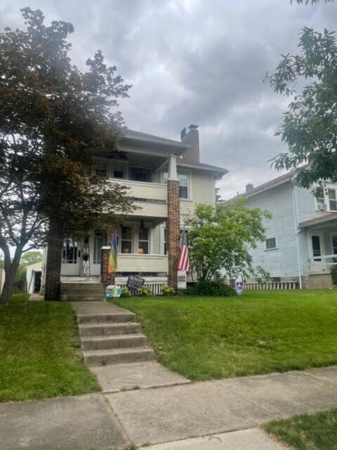 901 Oxley Rd in Grandview Heights, OH - Building Photo