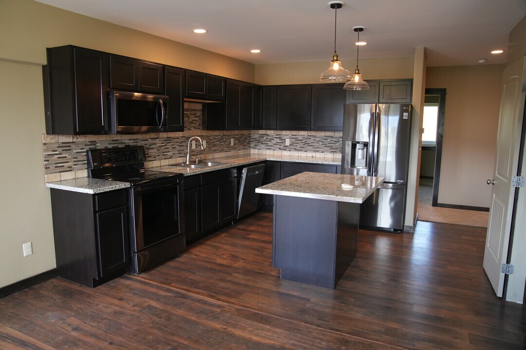2946 N 27th Ave, Unit B in Bozeman, MT - Building Photo