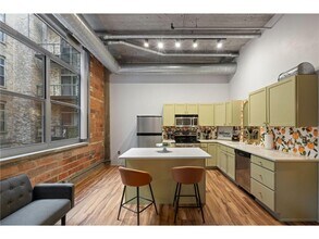 521 S 7th St in Minneapolis, MN - Building Photo - Building Photo