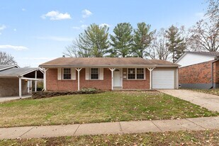2126 Northernlimits Dr in Florissant, MO - Building Photo