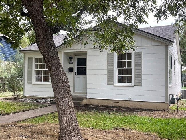 property at 5403 Sunshine Dr